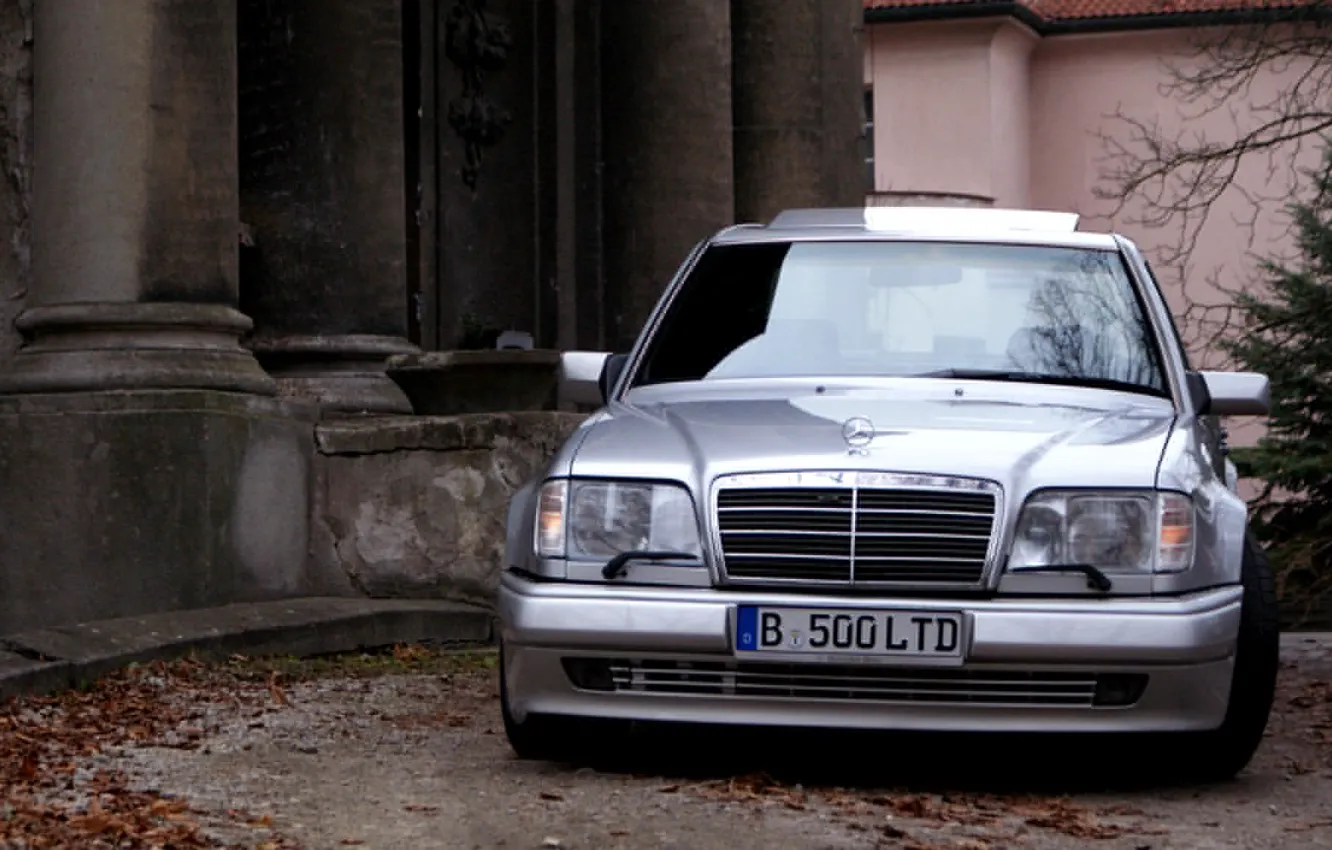 Photo wallpaper Mercedes-Benz, E500, W124