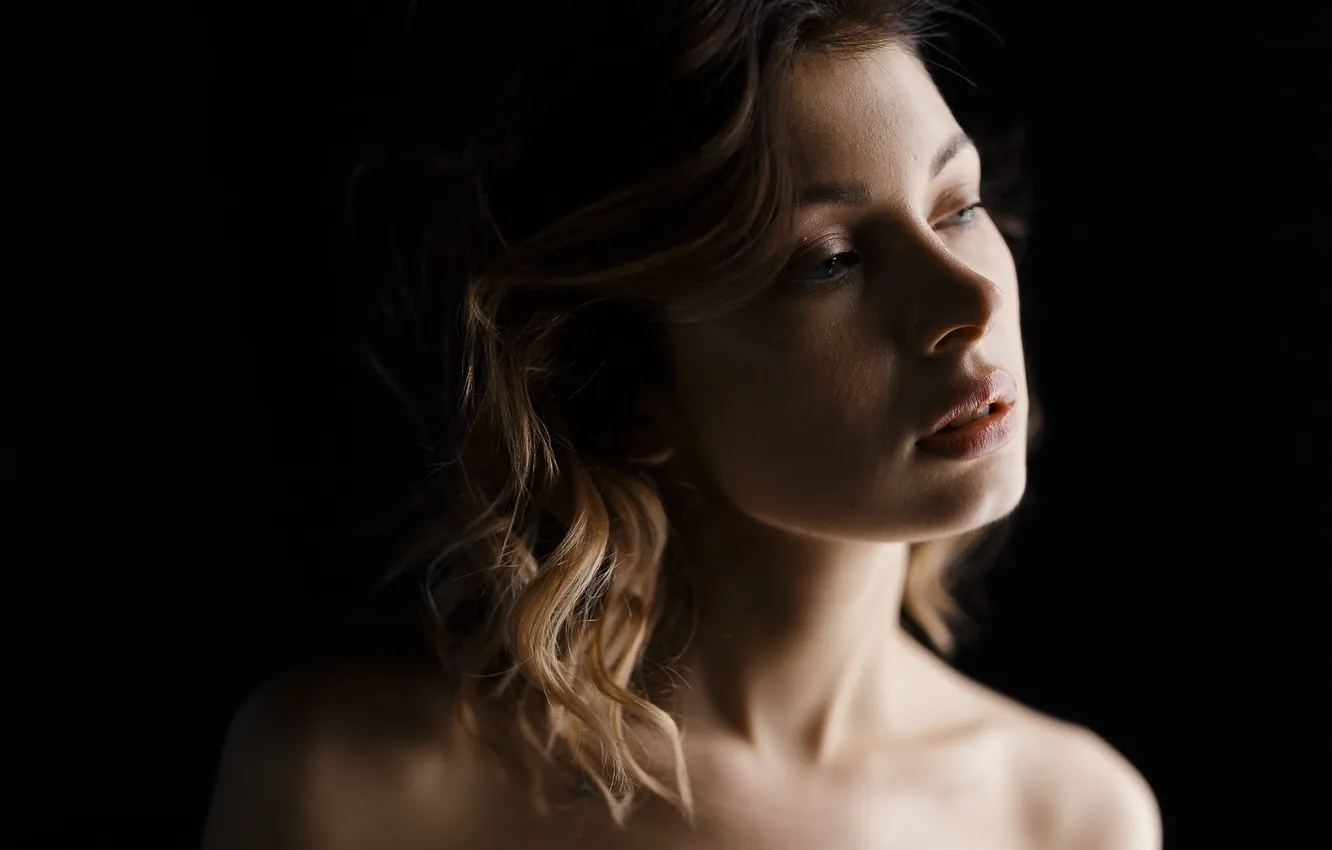 Photo wallpaper look, girl, black background, Pavel Ermakov