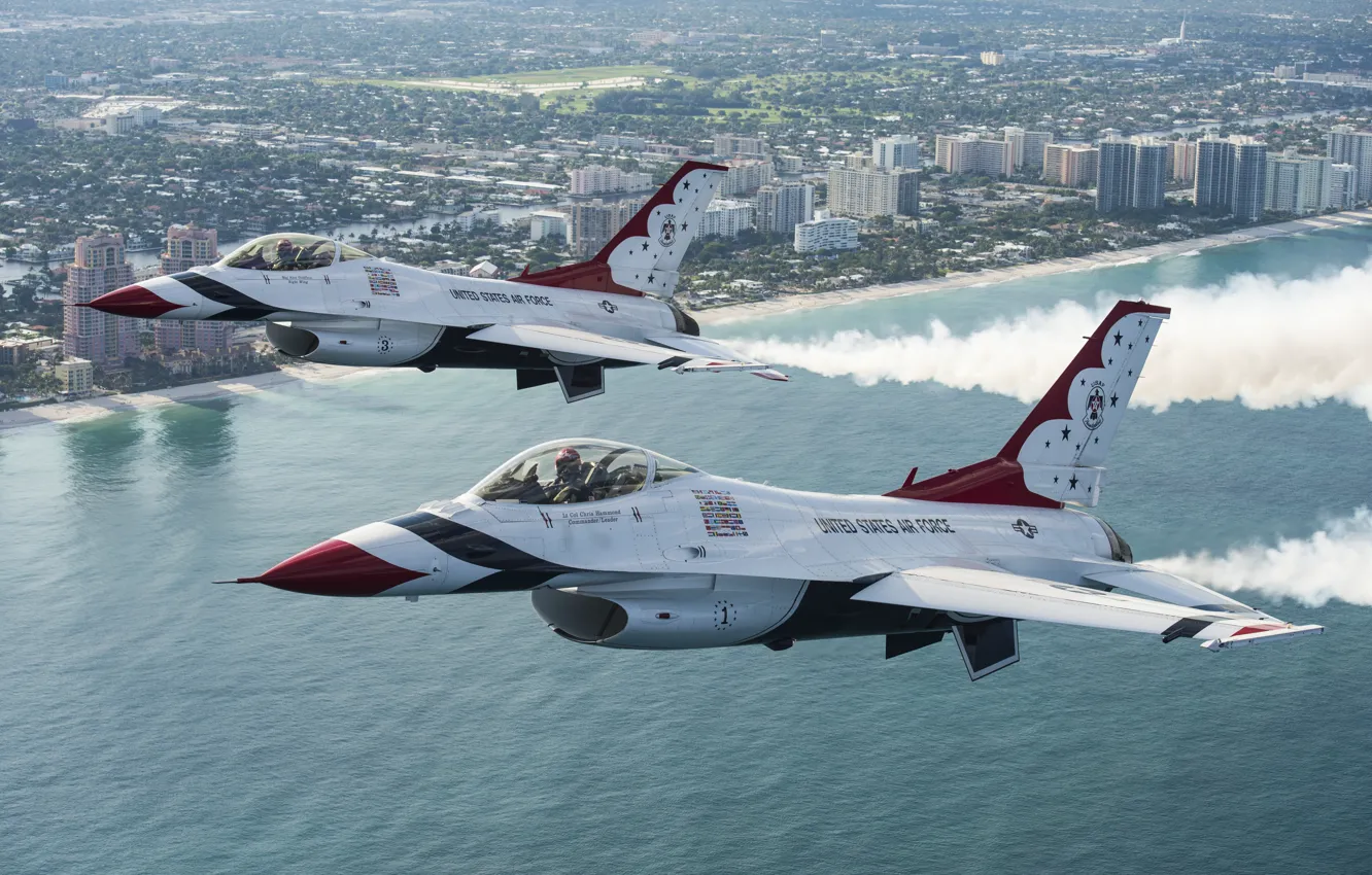 Photo wallpaper flight, the city, fighter, F-16, Thunderbird