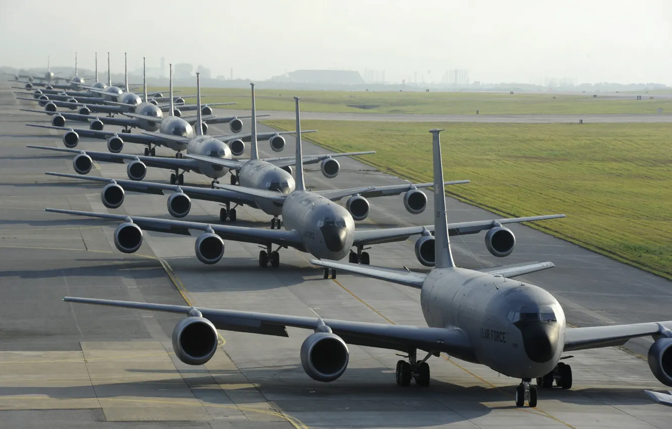 Photo wallpaper the airfield, Stratotanker, tanker aircraft, Boeing KC-135