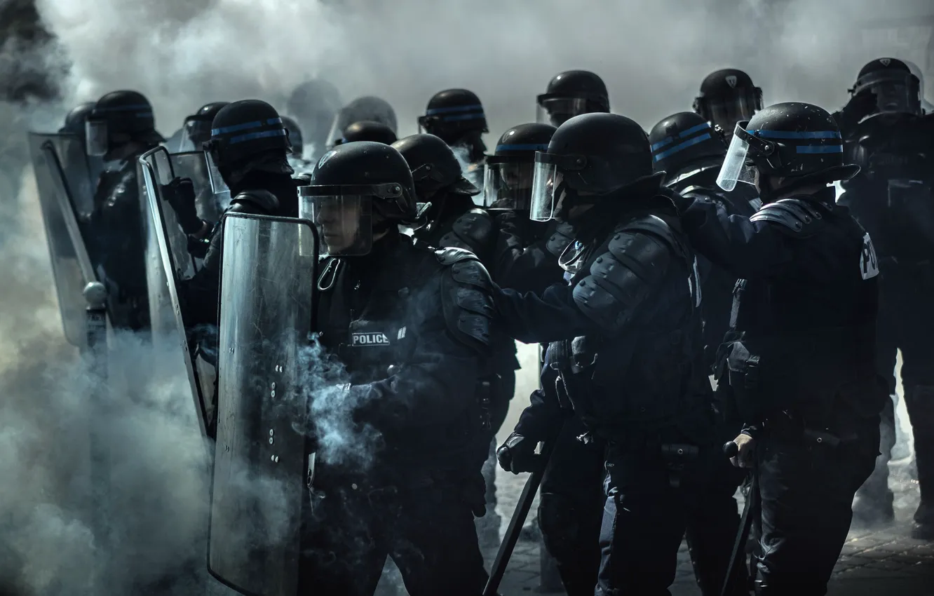 Photo wallpaper smoke, police, shields
