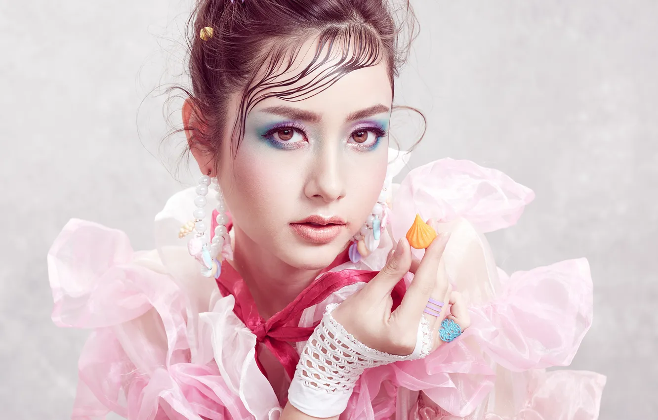 Photo wallpaper look, girl, face, background, hand, portrait, makeup, Asian
