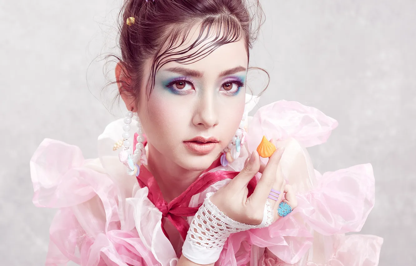 Photo wallpaper look, girl, face, background, portrait, hands, makeup, Asian
