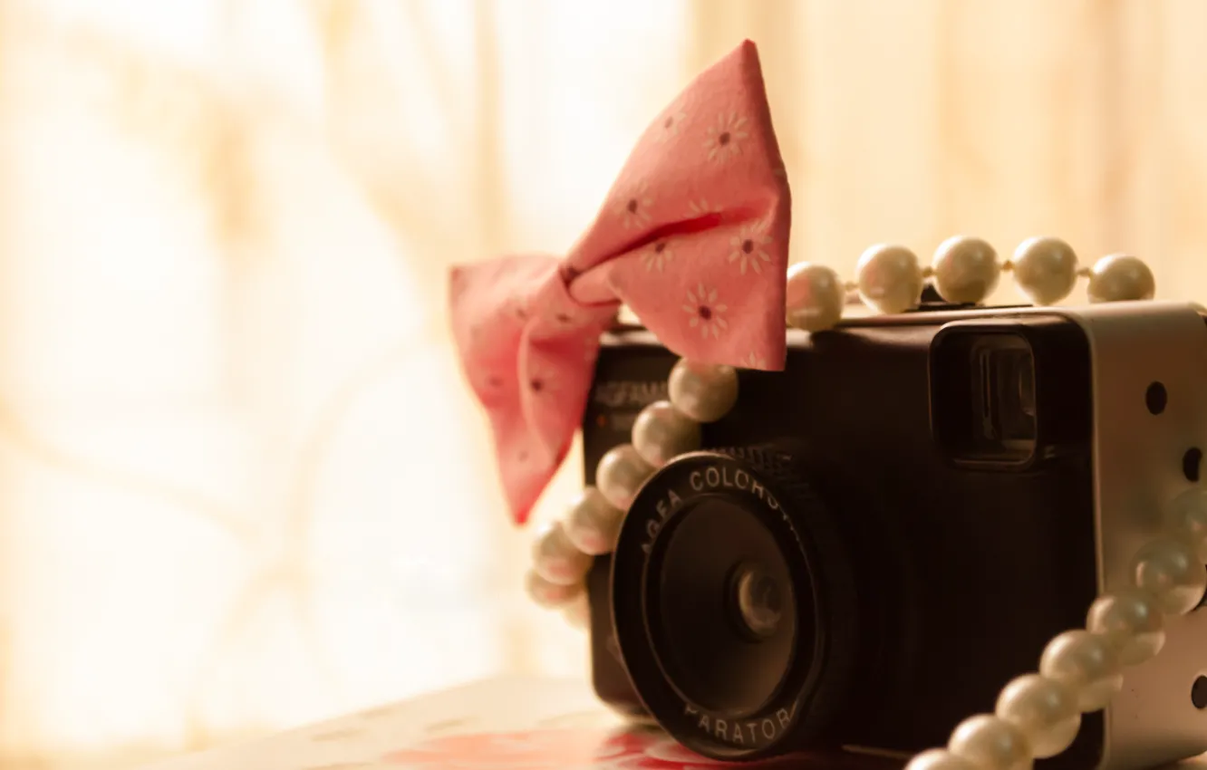 Photo wallpaper camera, the camera, beads, Lantic, Gant