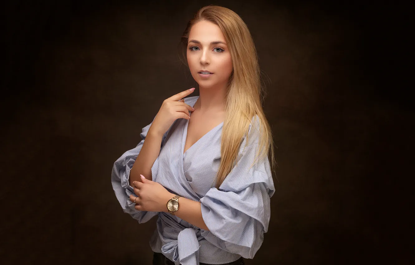 Photo wallpaper look, pose, background, model, watch, portrait, hands, makeup