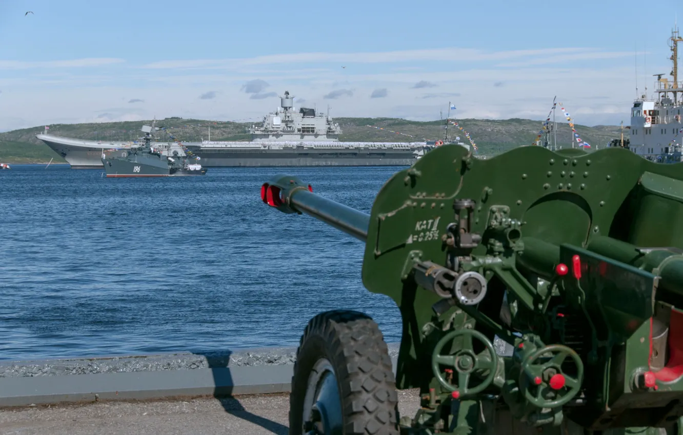 Photo wallpaper the carrier, parade, Admiral Kuznetsov, Severomorsk