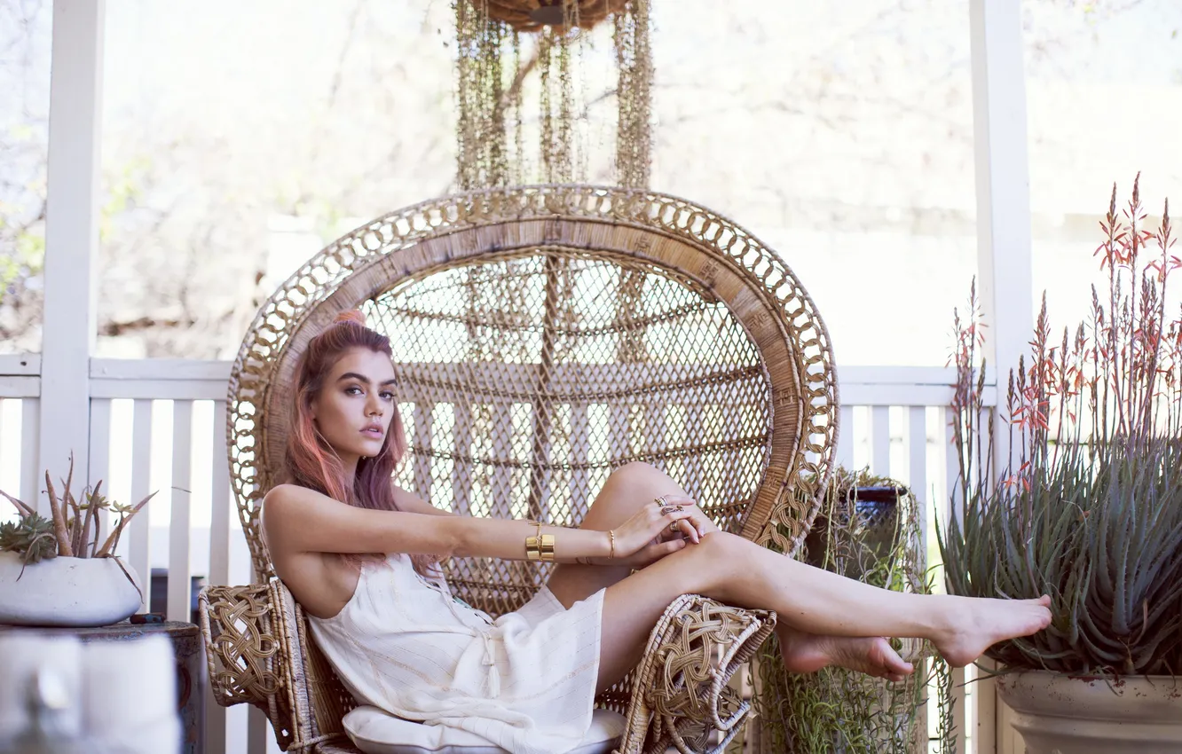 Photo wallpaper girl, pose, hair, chair, sitting, Joanna Halpin