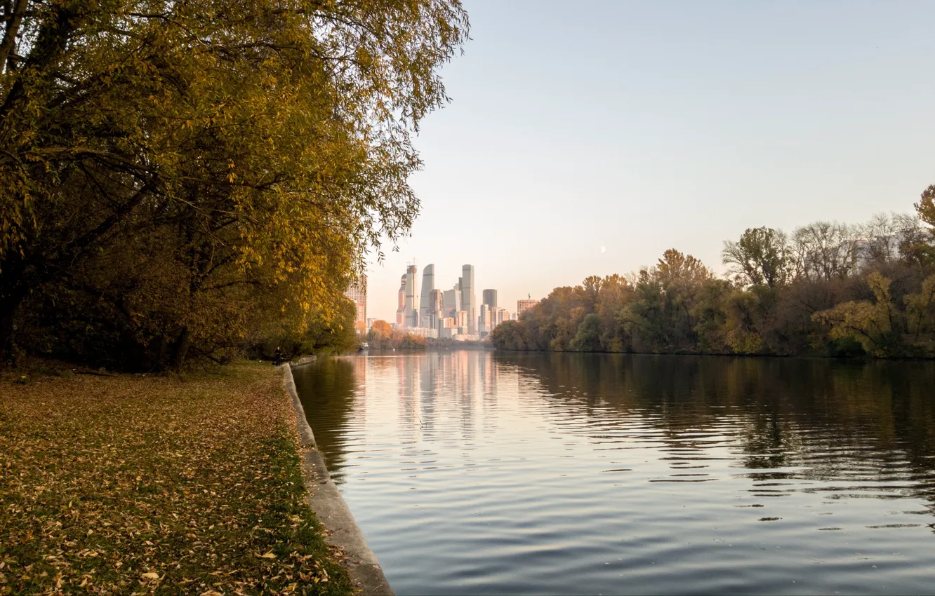 Photo wallpaper autumn, Park, the Moscow river, Moscow-city