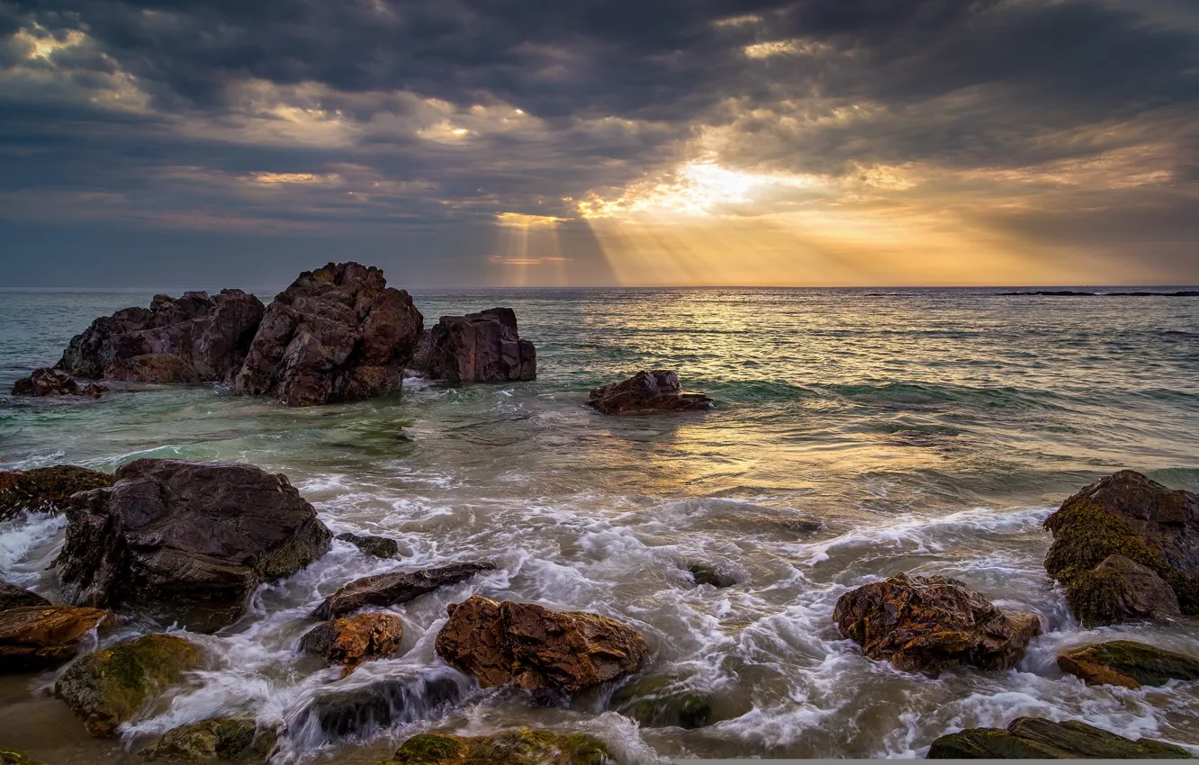 Photo wallpaper sea, rocks, the sun's rays