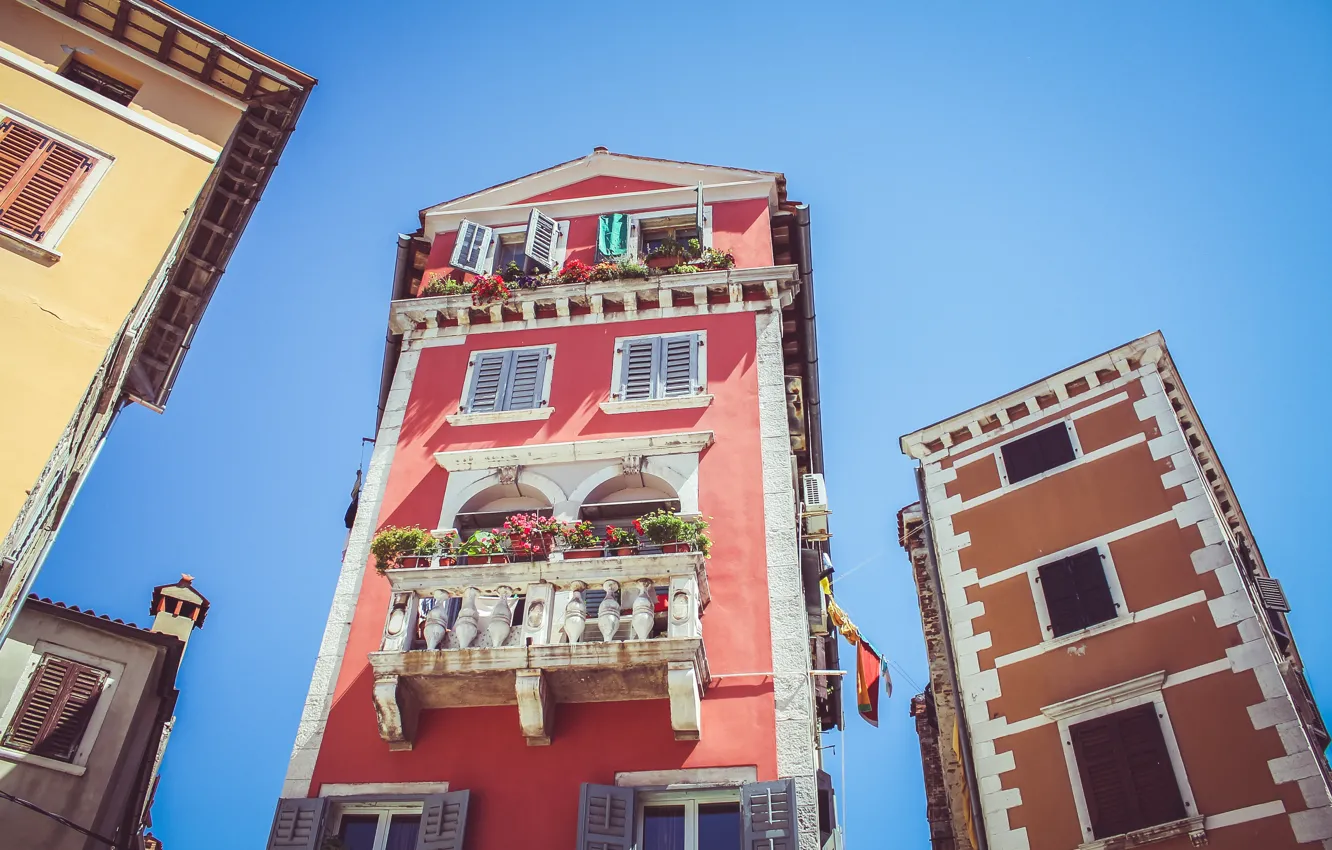 Photo wallpaper the city, home, window, architecture, Croatia, Rovinj, Rovinj