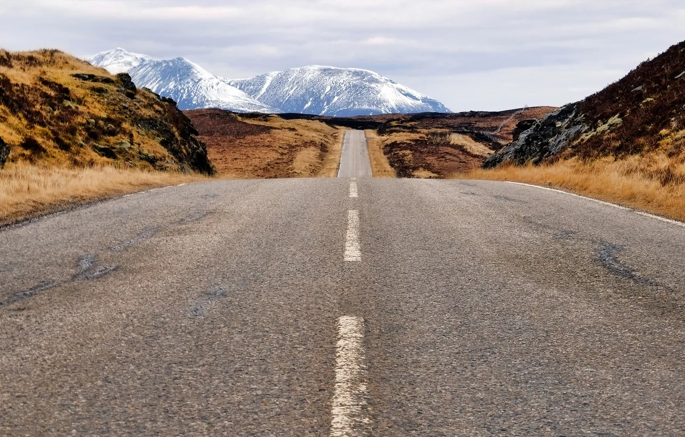 Photo wallpaper road, mountains, Scotland, horizon, United Kingdom, Fasnagrianach