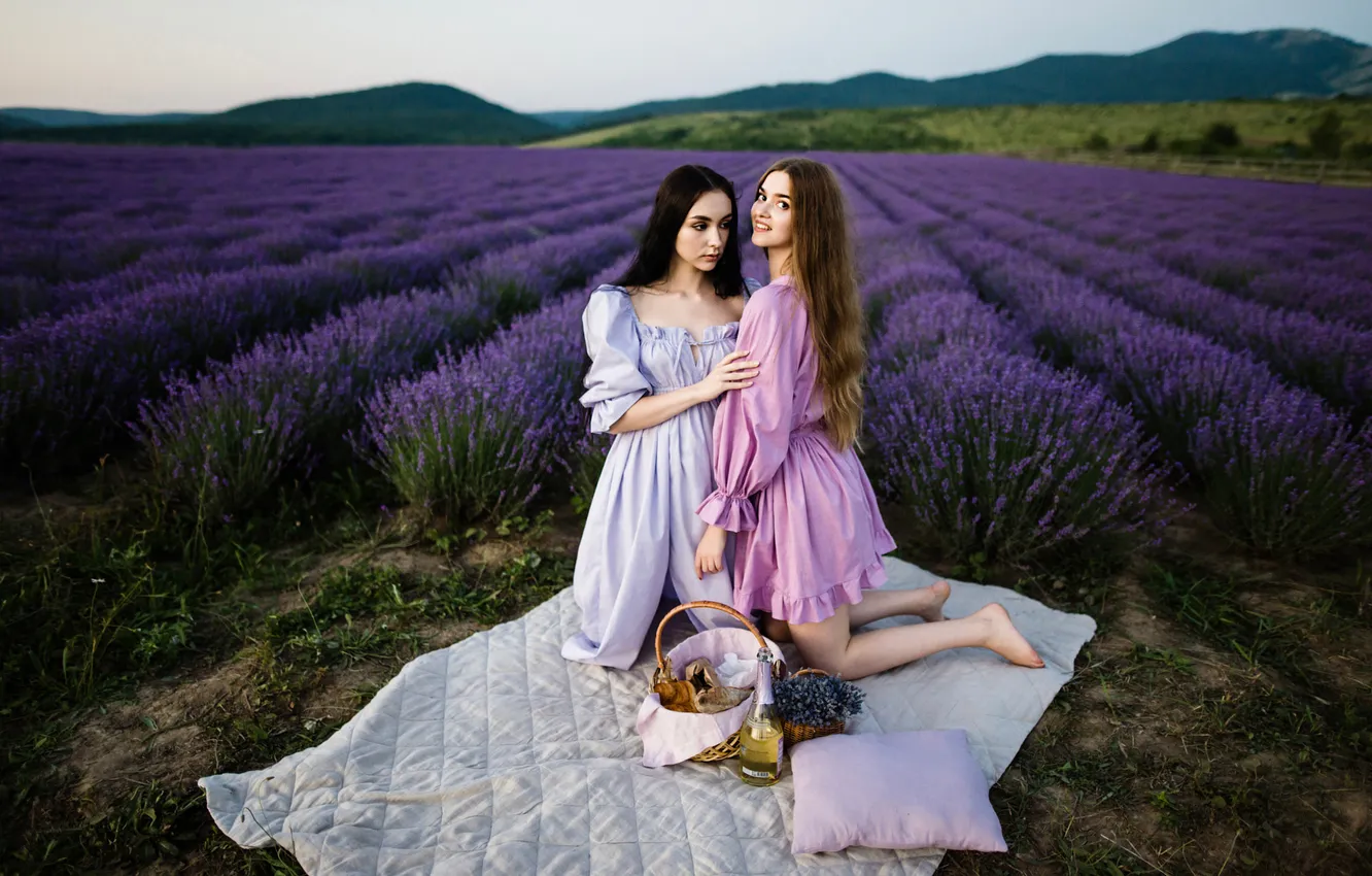 Photo wallpaper field, summer, look, girl, flowers, pose, smile, wine