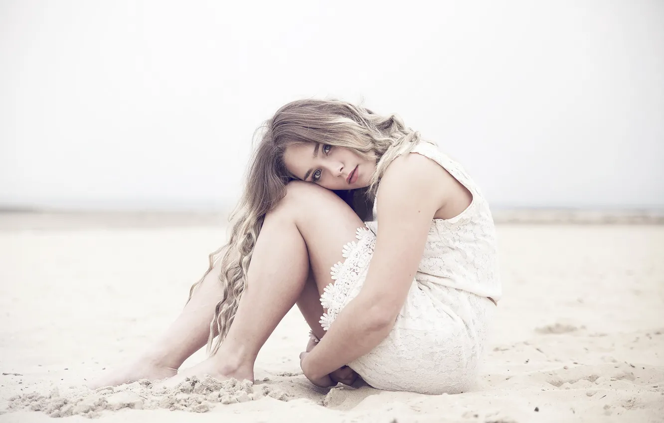 Photo wallpaper sand, beach, look, dress, Lisa