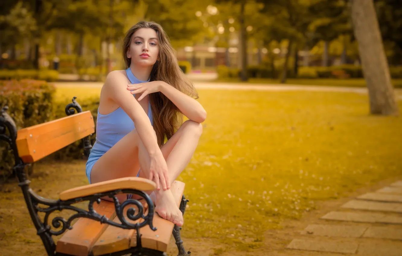Photo wallpaper girl, bench, Park, legs