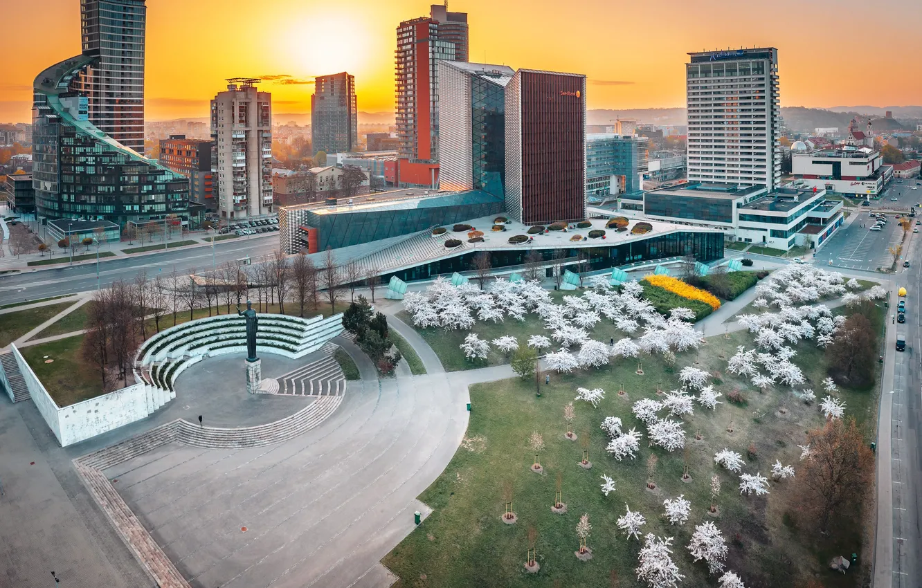 Photo wallpaper Lithuania, Vilnius, Sakura park