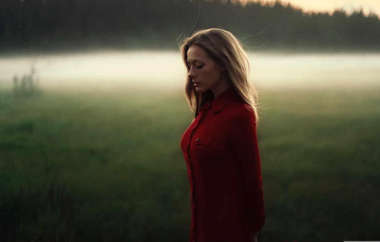 Photo wallpaper sadness, field, girl, light, sunset, reverie, model, portrait