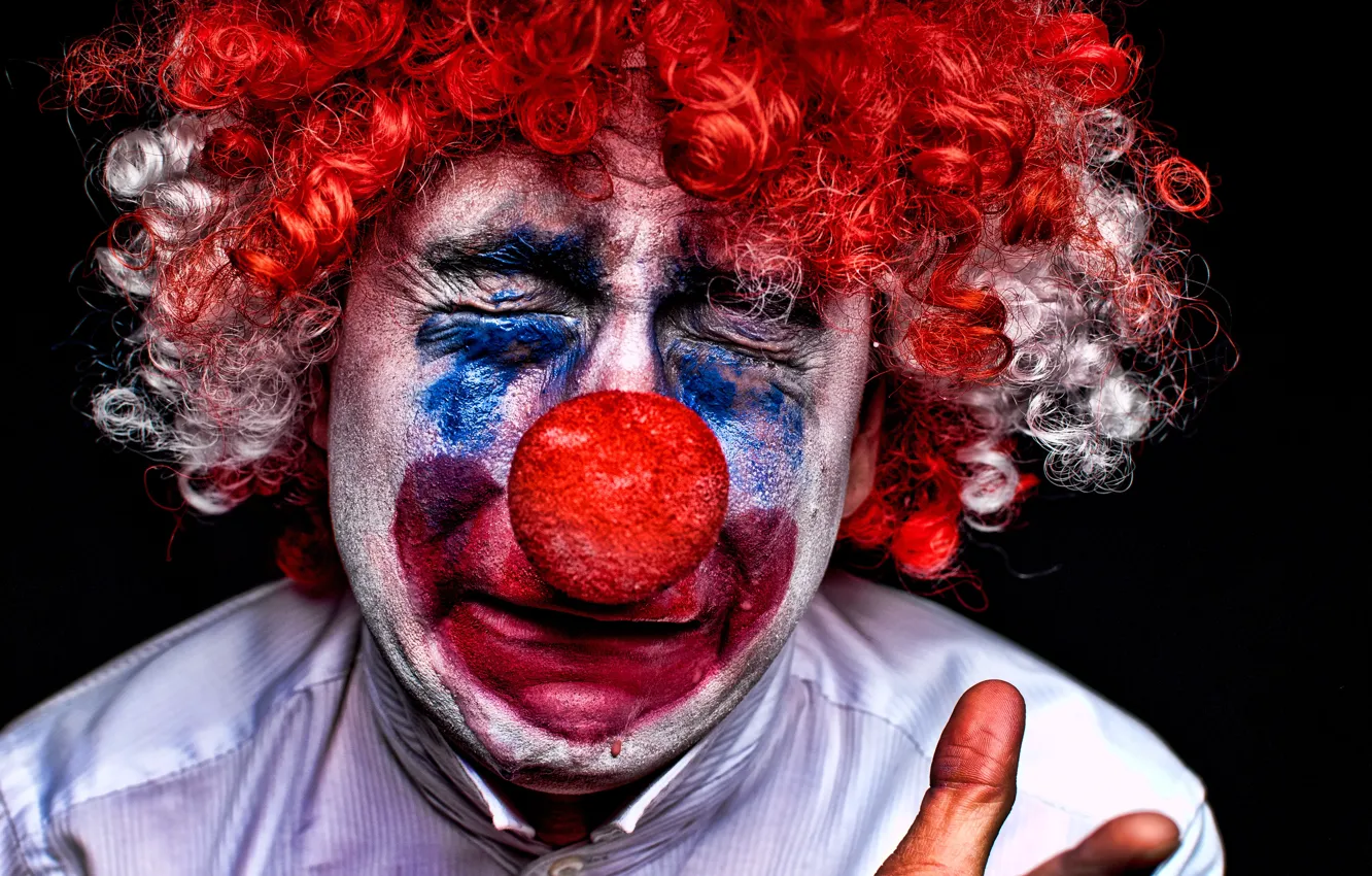 Photo wallpaper nose, mak eup, pajaso