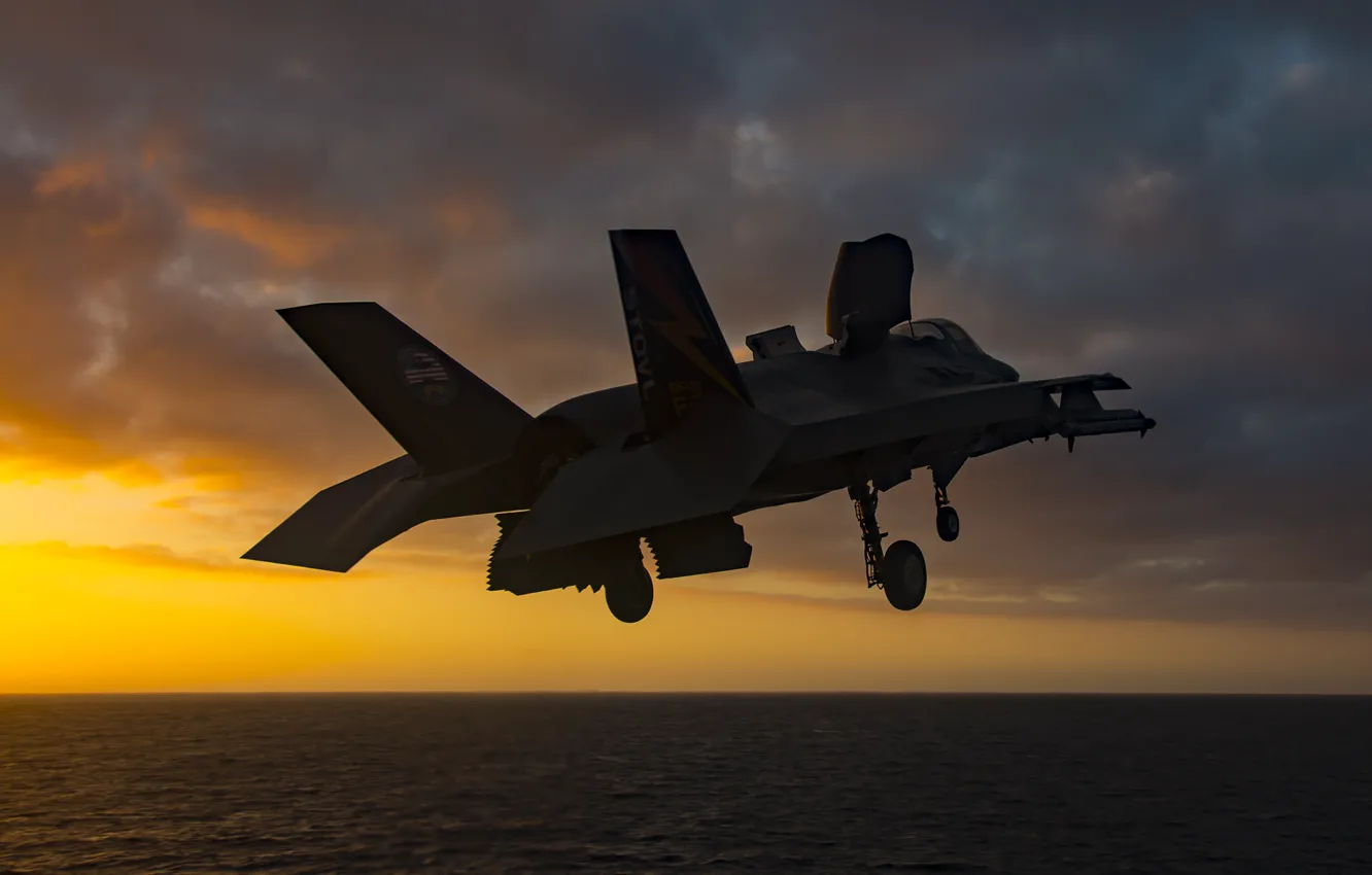 Photo wallpaper dawn, fighter, the rise, F-35B