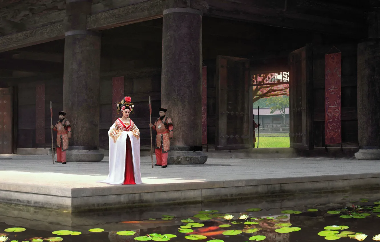 Photo wallpaper columns, pond, water lilies, guards, Chinese Temple