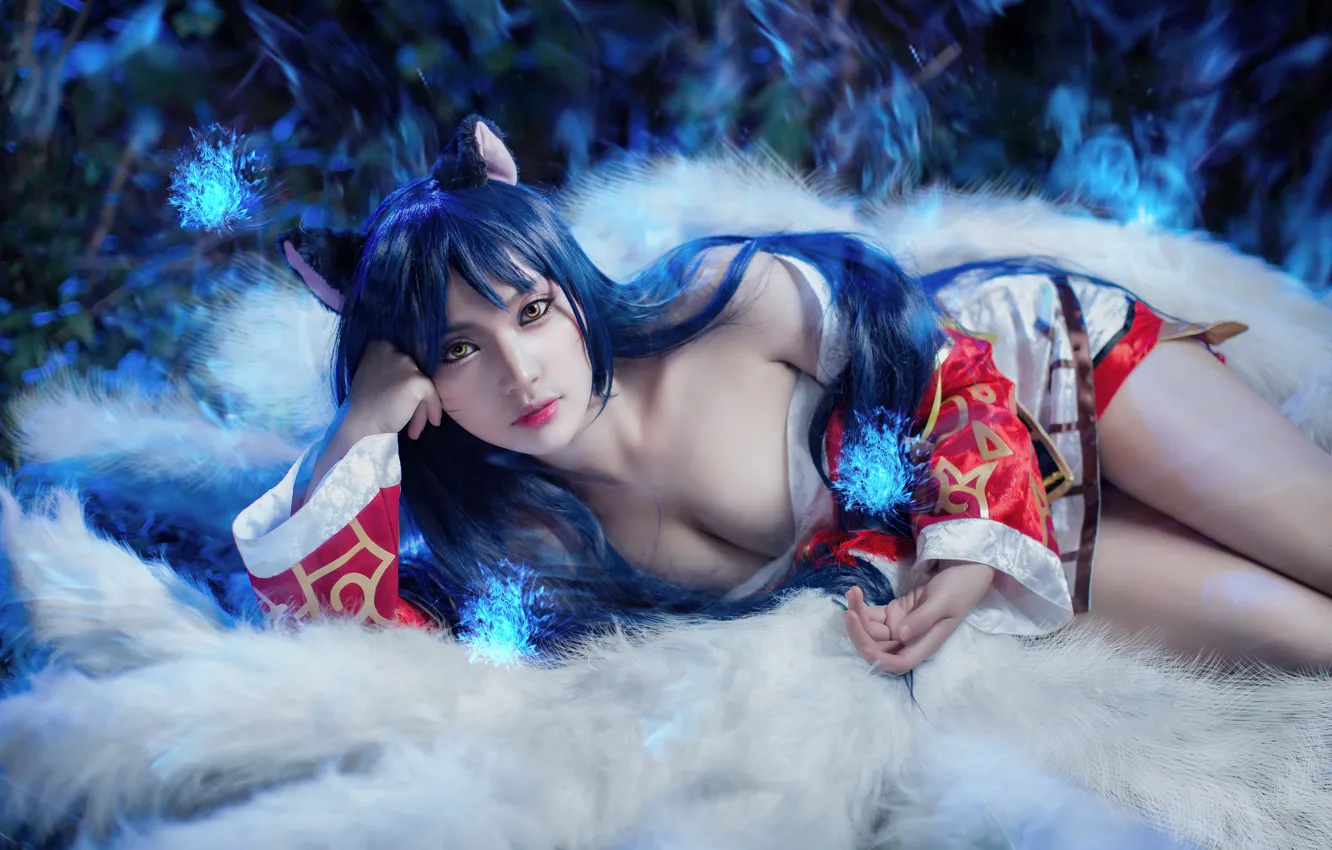 Photo wallpaper look, girl, the game, Fox, game, big Breasts, cosplay, League of Legends