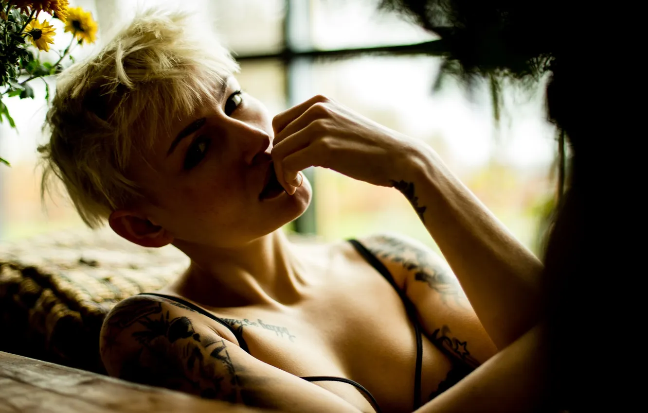 Photo wallpaper look, tattoo, neckline