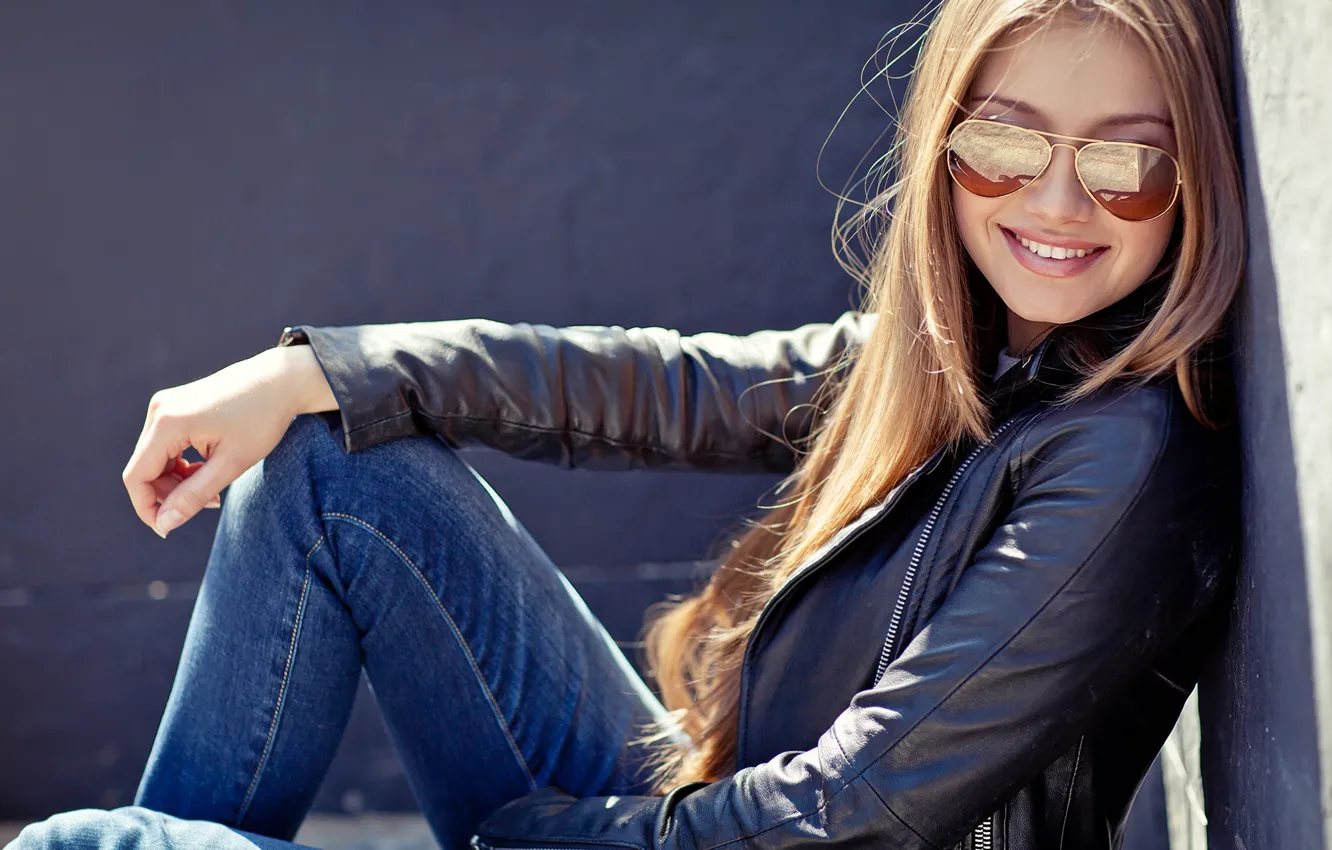 Photo wallpaper girl, the sun, pose, smile, hair, glasses, jacket, beautiful