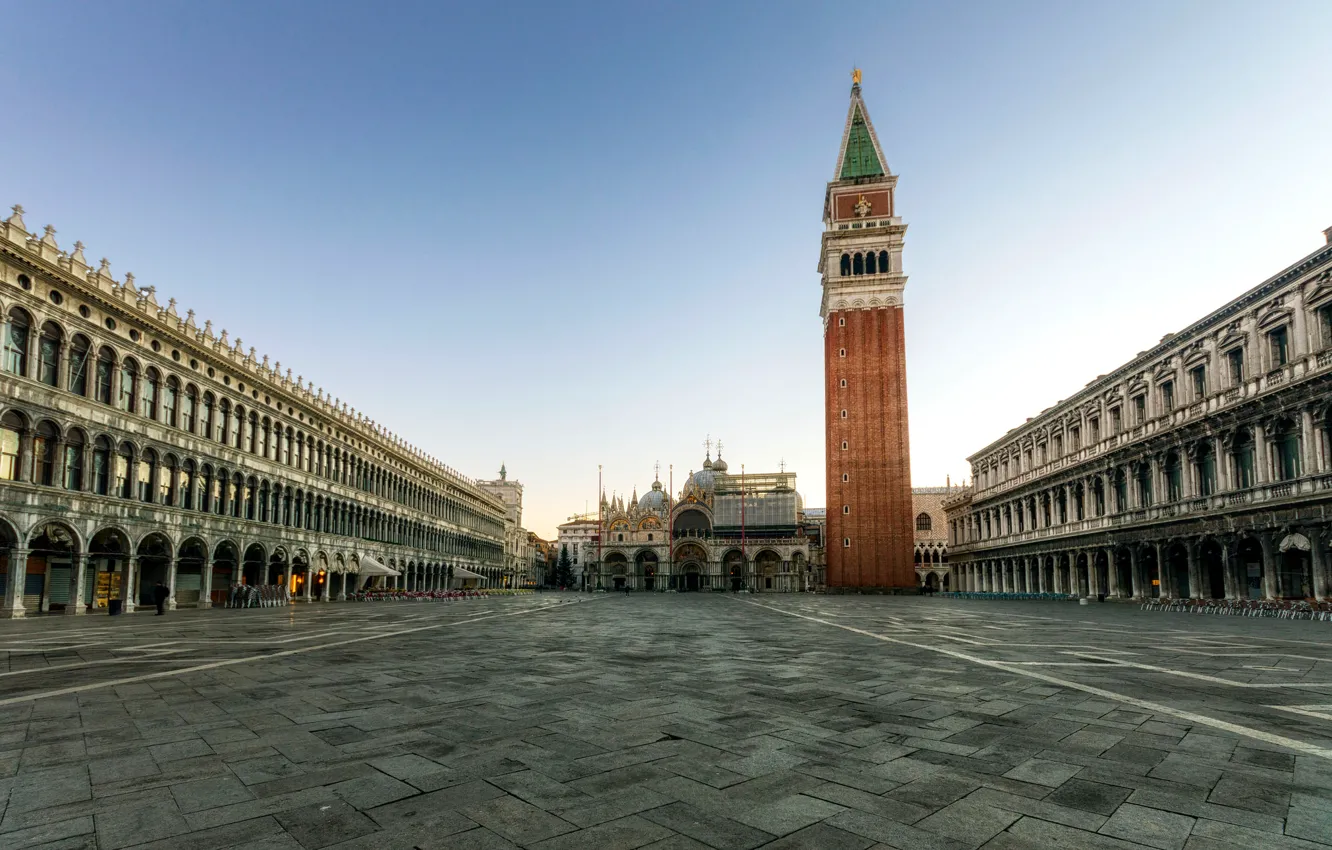 Photo wallpaper Italy, Venice, The Cathedral Of St. Mark, Campanile, St. Mark's Square