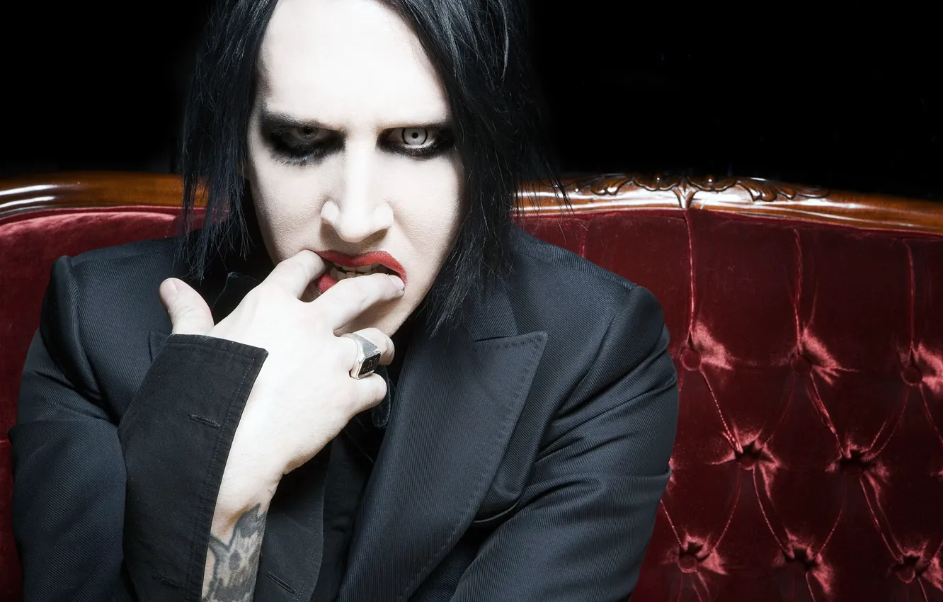 Photo wallpaper look, hand, male, singer, Marilyn Manson