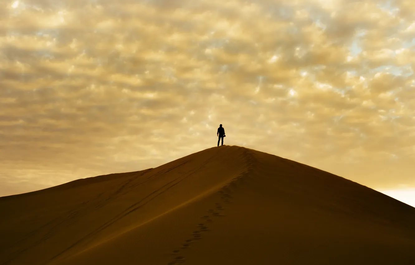 Photo wallpaper sand, the sky, clouds, desert, people, guy