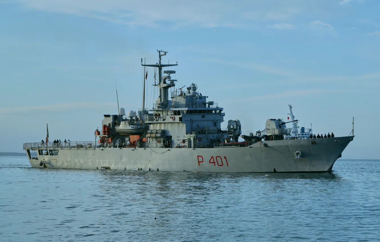 Photo wallpaper patrol ship, The Italian Navy, Cassiopea, P 401
