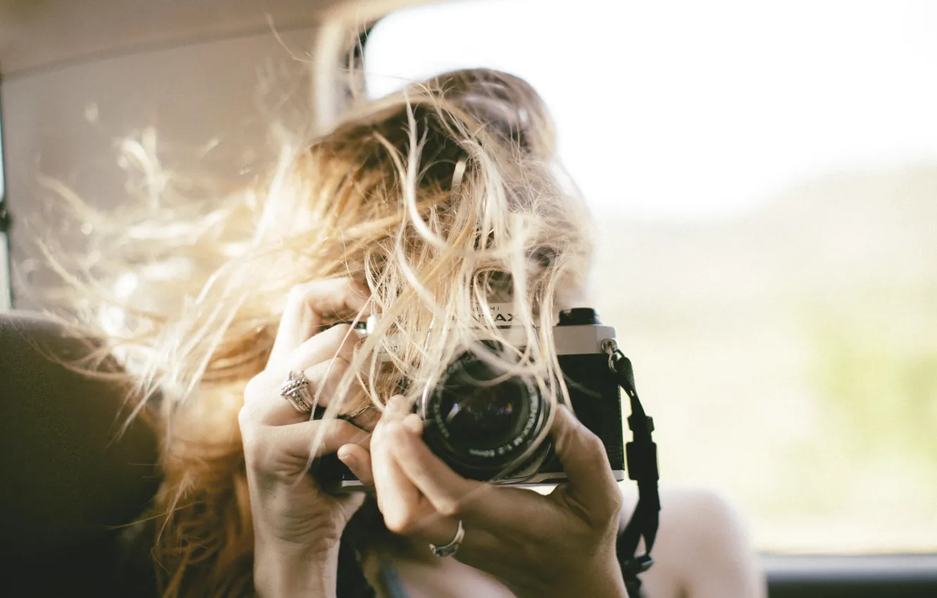 Photo wallpaper ring, the camera, blonde