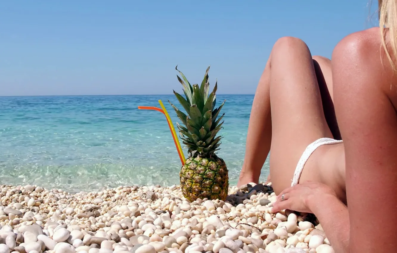 Photo wallpaper sea, beach, summer, girl, tan, juice, pineapple, legs