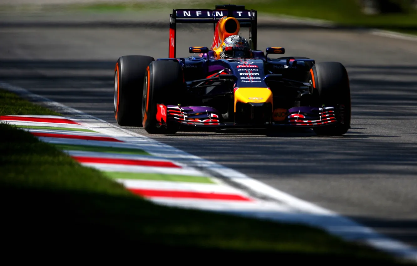 Photo wallpaper Grass, Shadow, Formula 1, Red Bull, Vettel, The curb