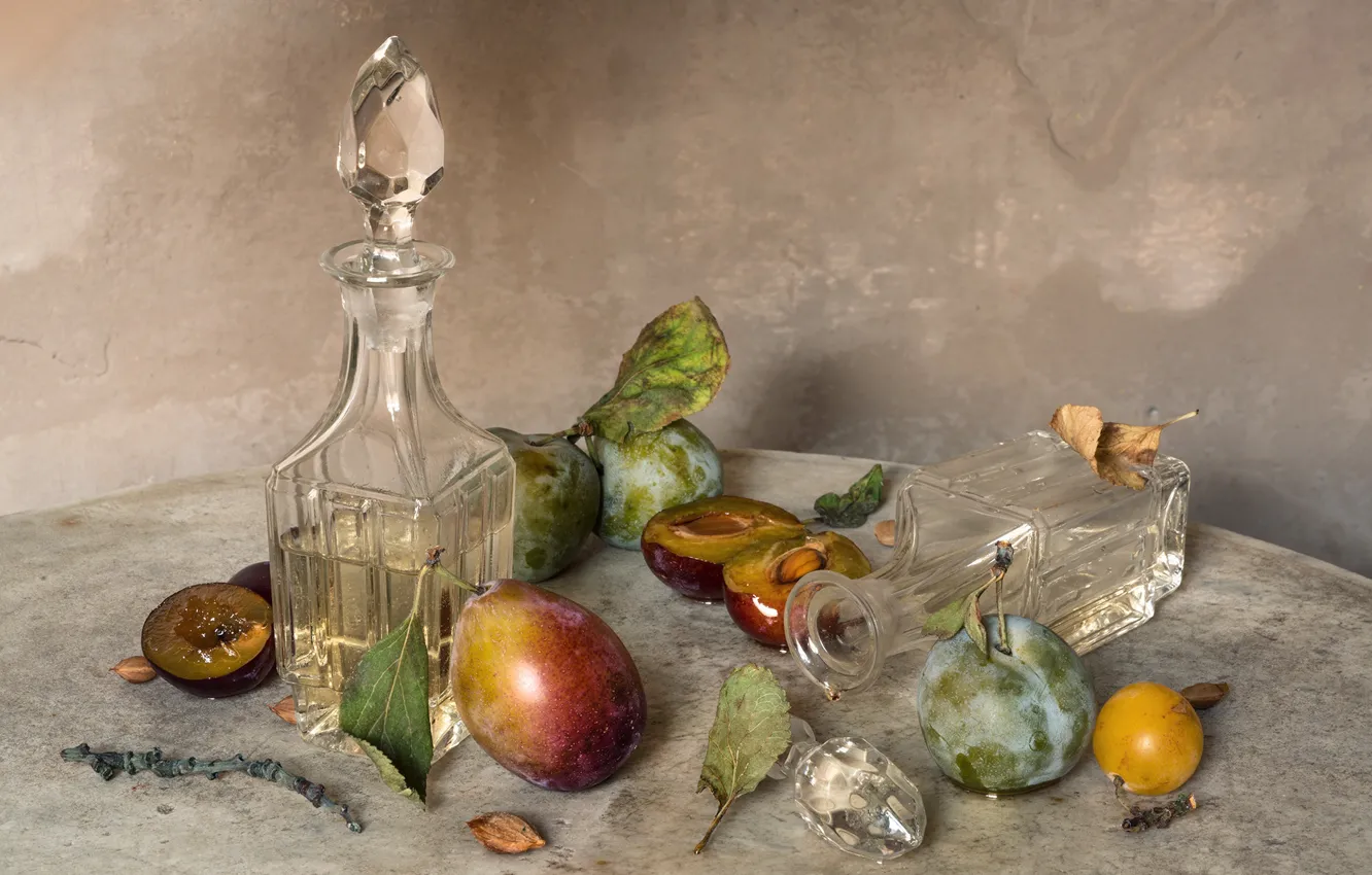 Photo wallpaper bottle, plum, bone, decanter