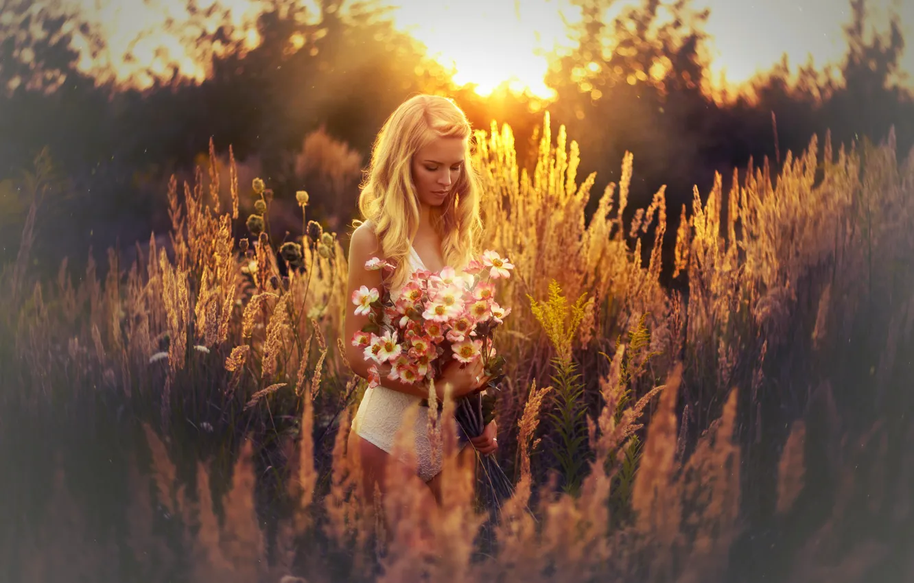 Photo wallpaper girl, the sun, flowers, nature, pose, bouquet, beautiful, Melanie Dietze