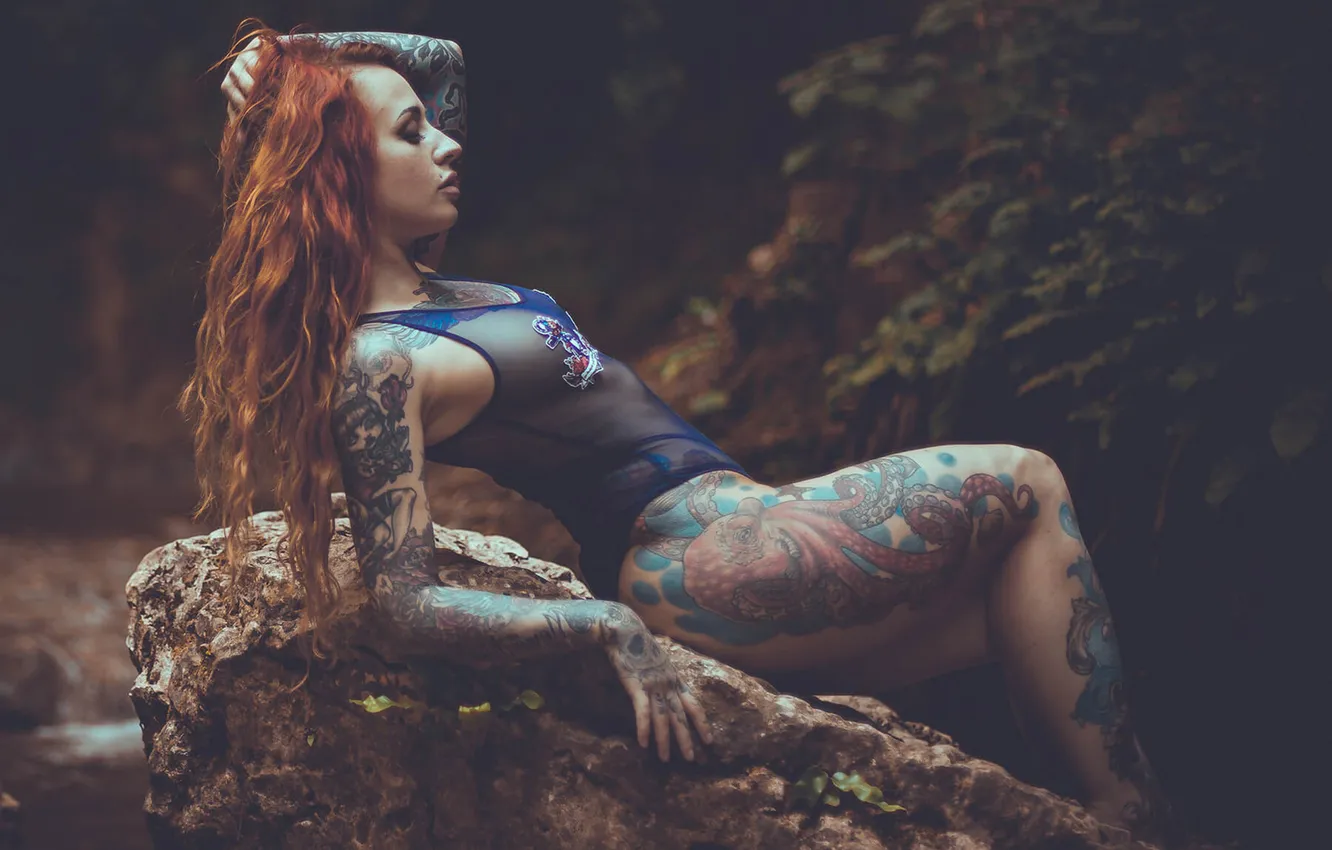 Photo wallpaper swimsuit, stones, tattoo, tattoo, red, legs, hip, Yana Sinner