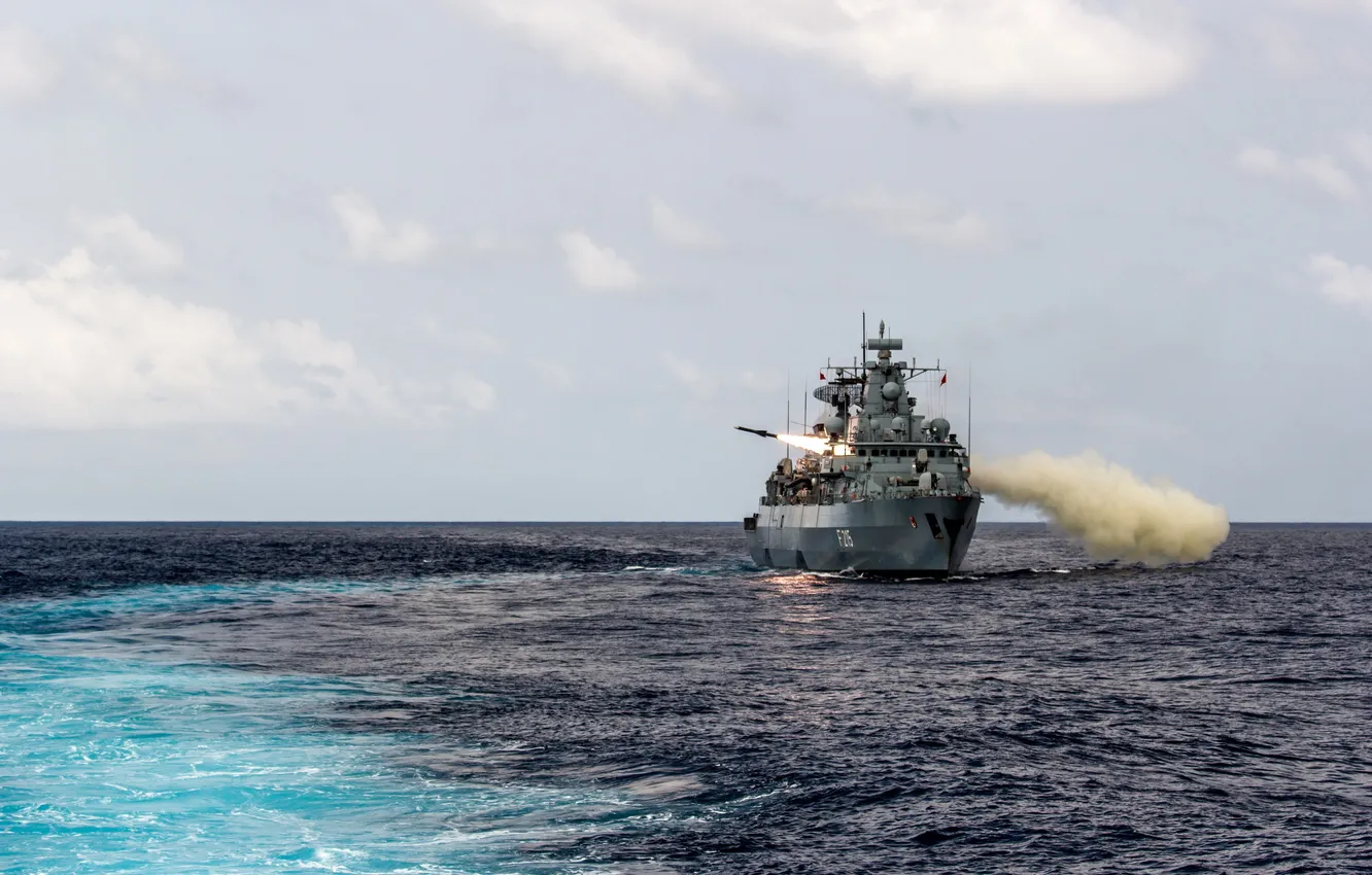 Photo wallpaper weapons, ship, rocket, start