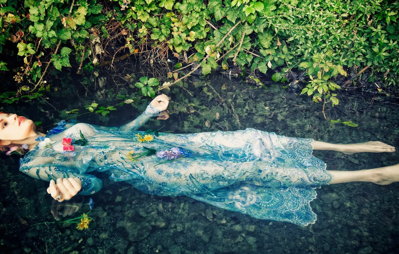 Photo wallpaper water, girl, the situation, Dalila