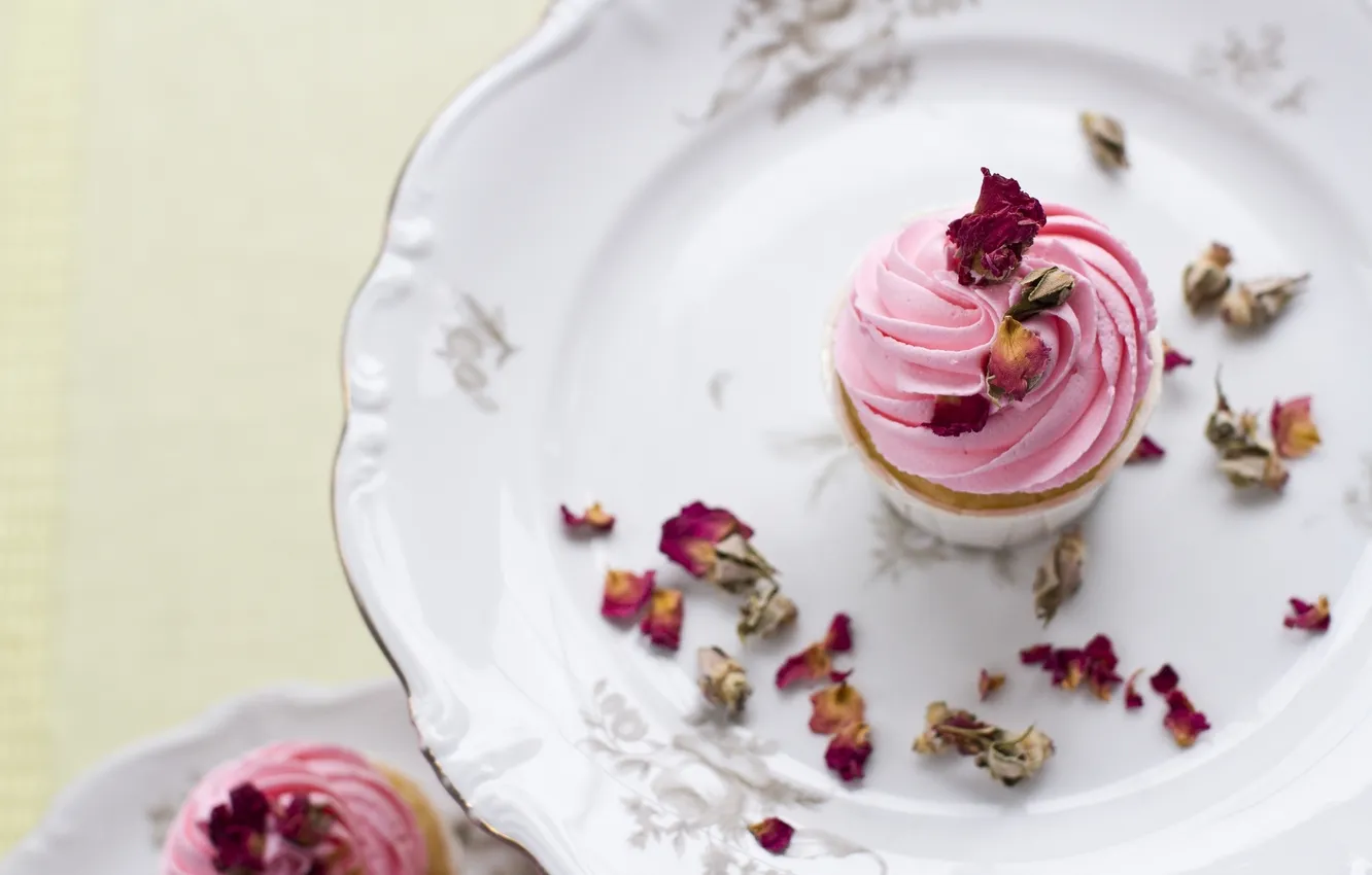 Photo wallpaper pink, roses, sweets, cake, cream, dessert
