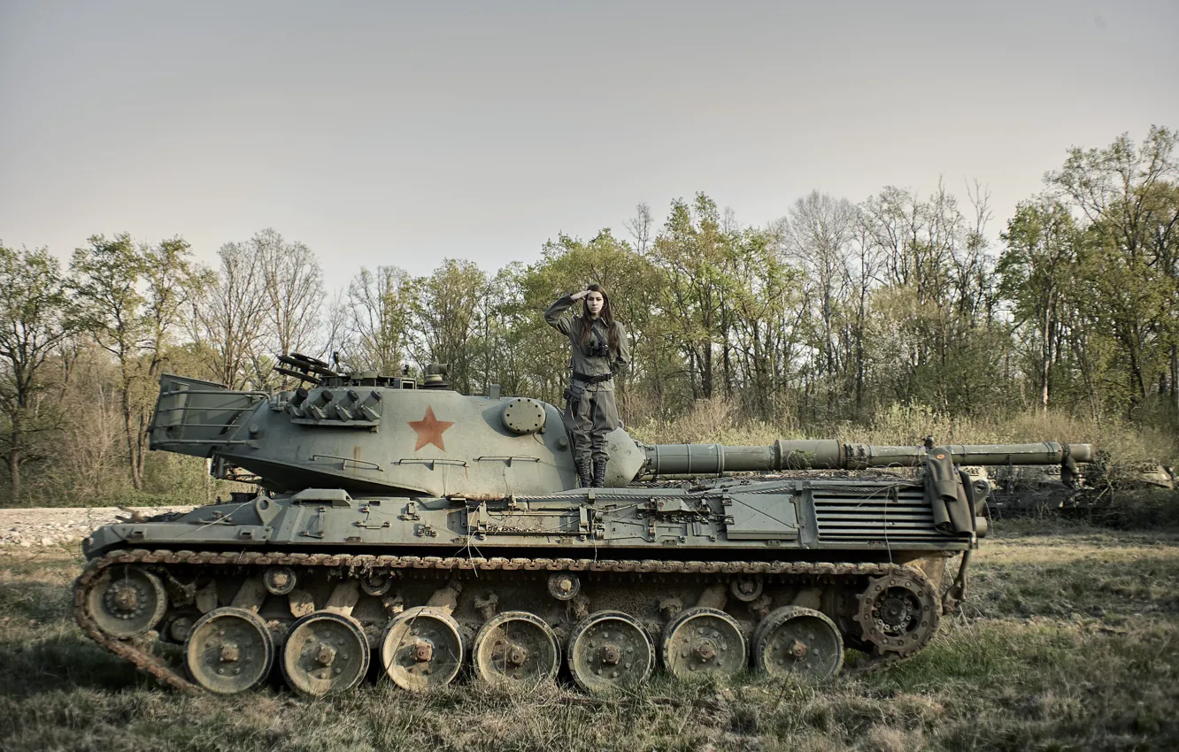 Photo wallpaper girl, tank, form, armor