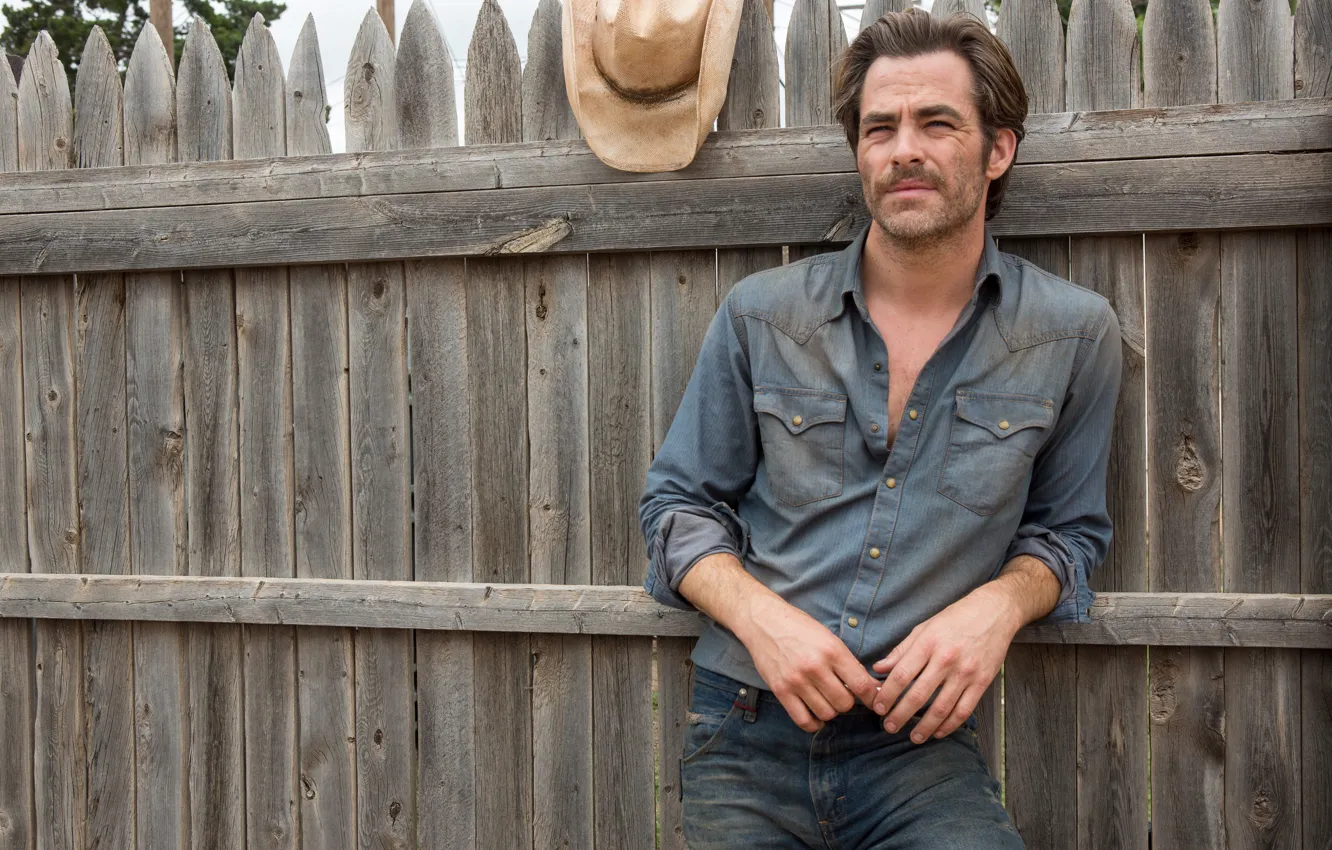 Photo wallpaper the fence, jeans, hat, shirt, Chris Pine, Chris Pine, Hell or High Water, Any price