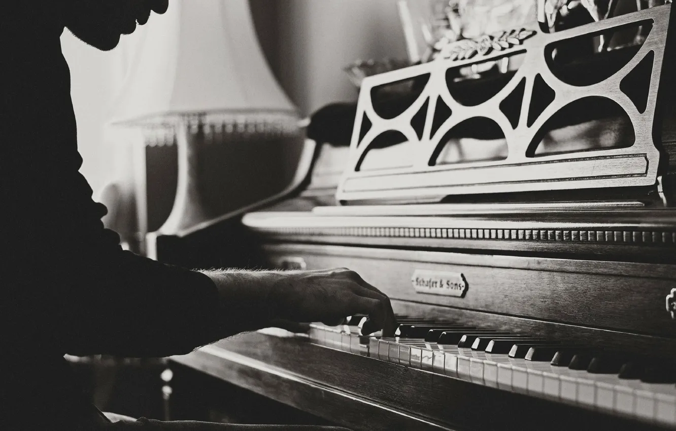 Photo wallpaper hands, piano, plays