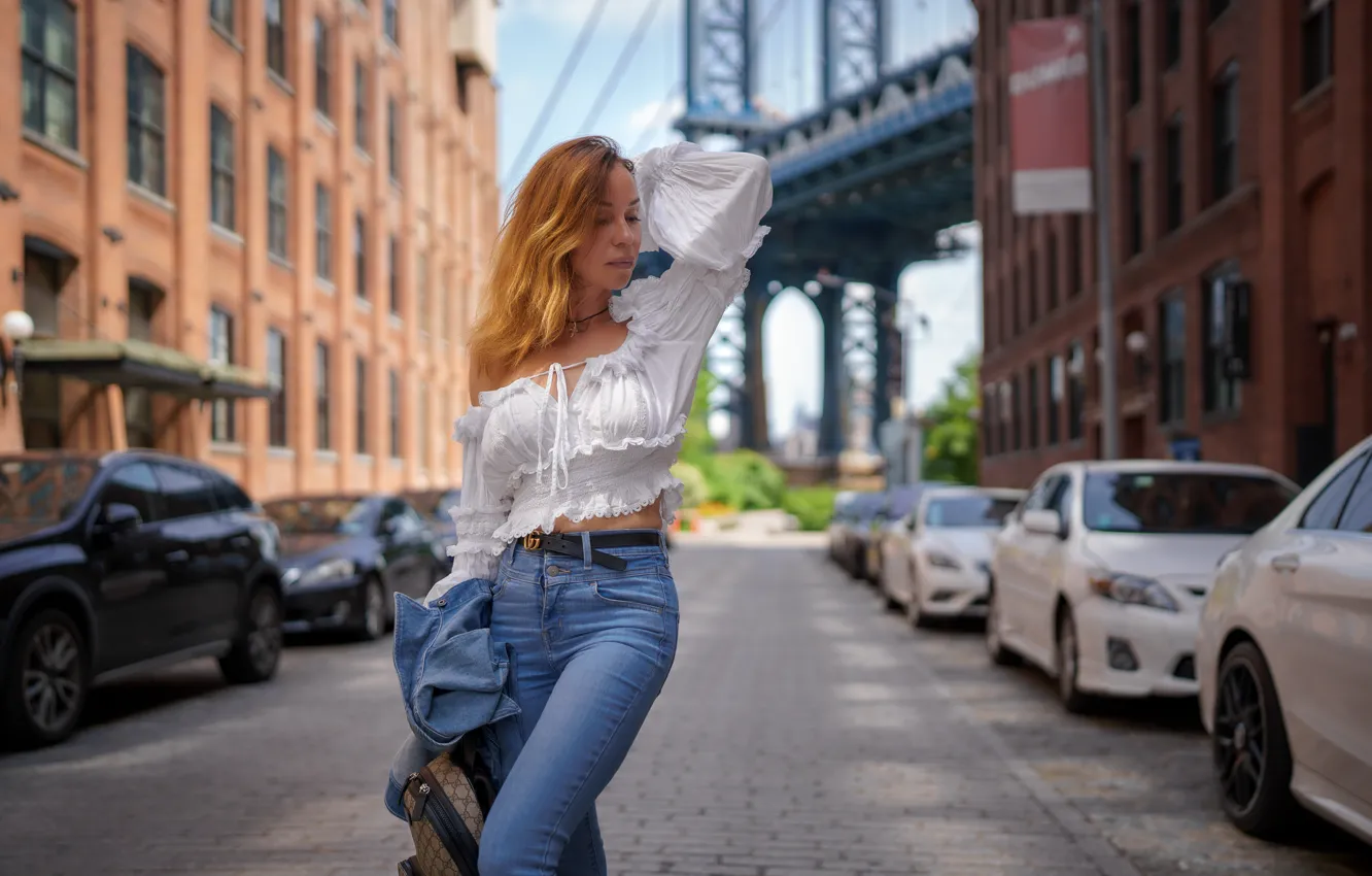 Photo wallpaper road, machine, auto, girl, the city, pose, building, home