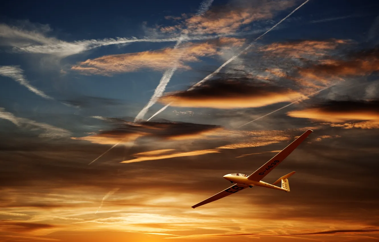 Photo wallpaper the sky, clouds, flight, sunset, extreme, sky, sunset, flight