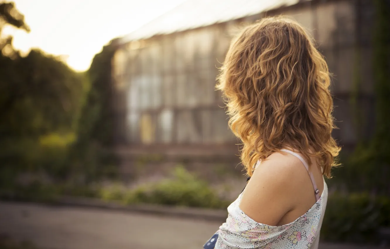 Photo wallpaper girl, hair, shoulders