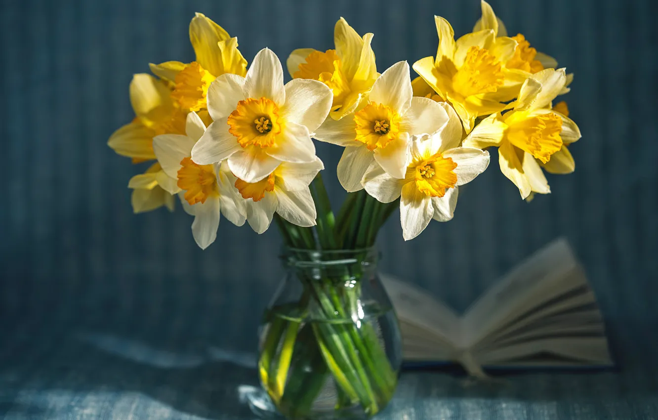 Photo wallpaper flowers, vase, daffodils