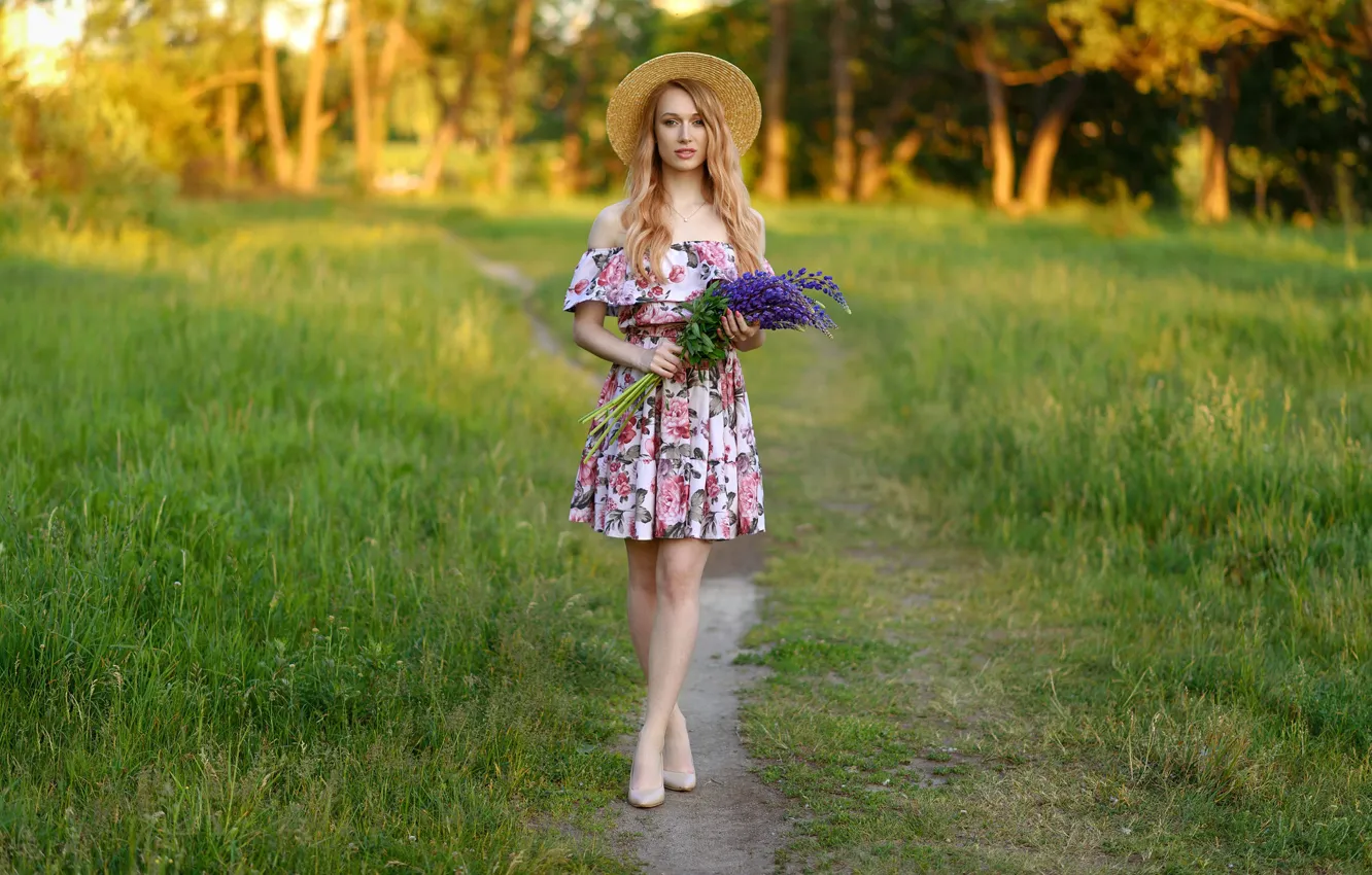 Photo wallpaper grass, the sun, trees, flowers, pose, model, portrait, bouquet