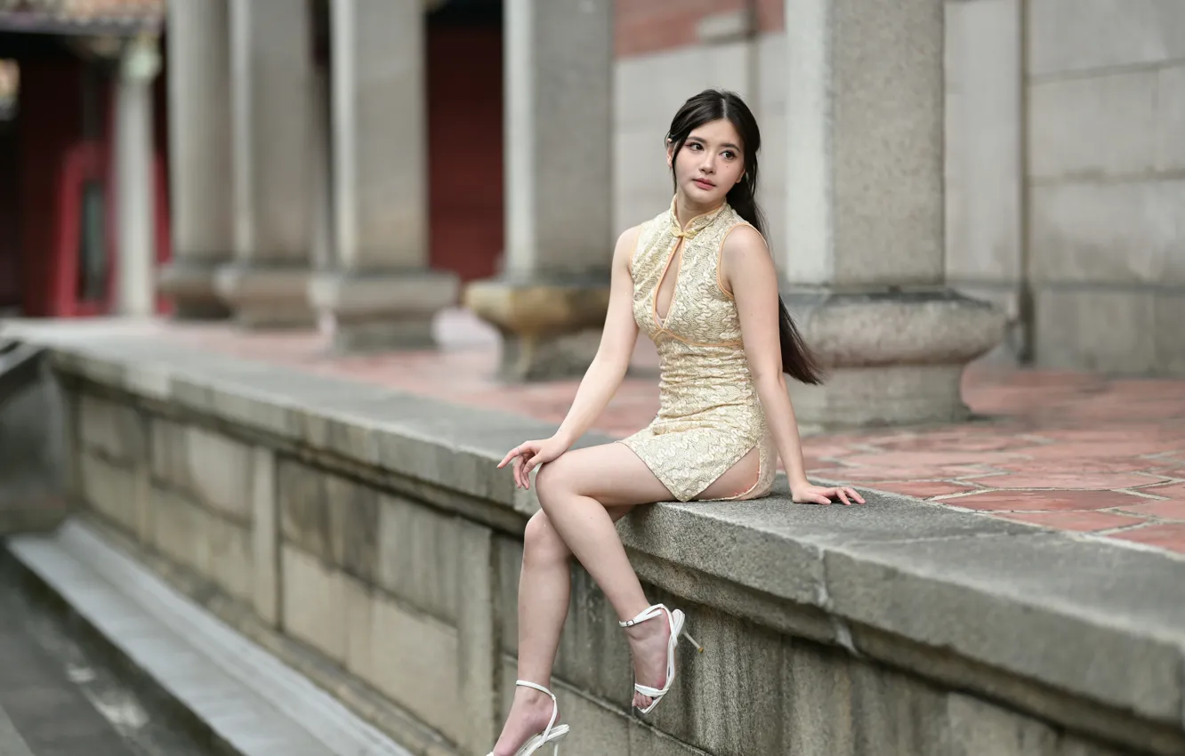 Photo wallpaper model, building, portrait, makeup, figure, dress, brunette, hairstyle