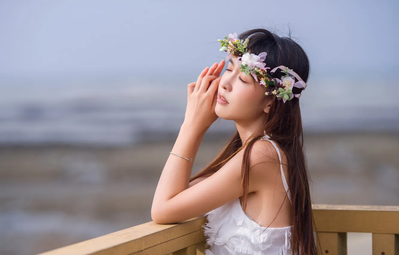 Photo wallpaper girl, Asian, wreath