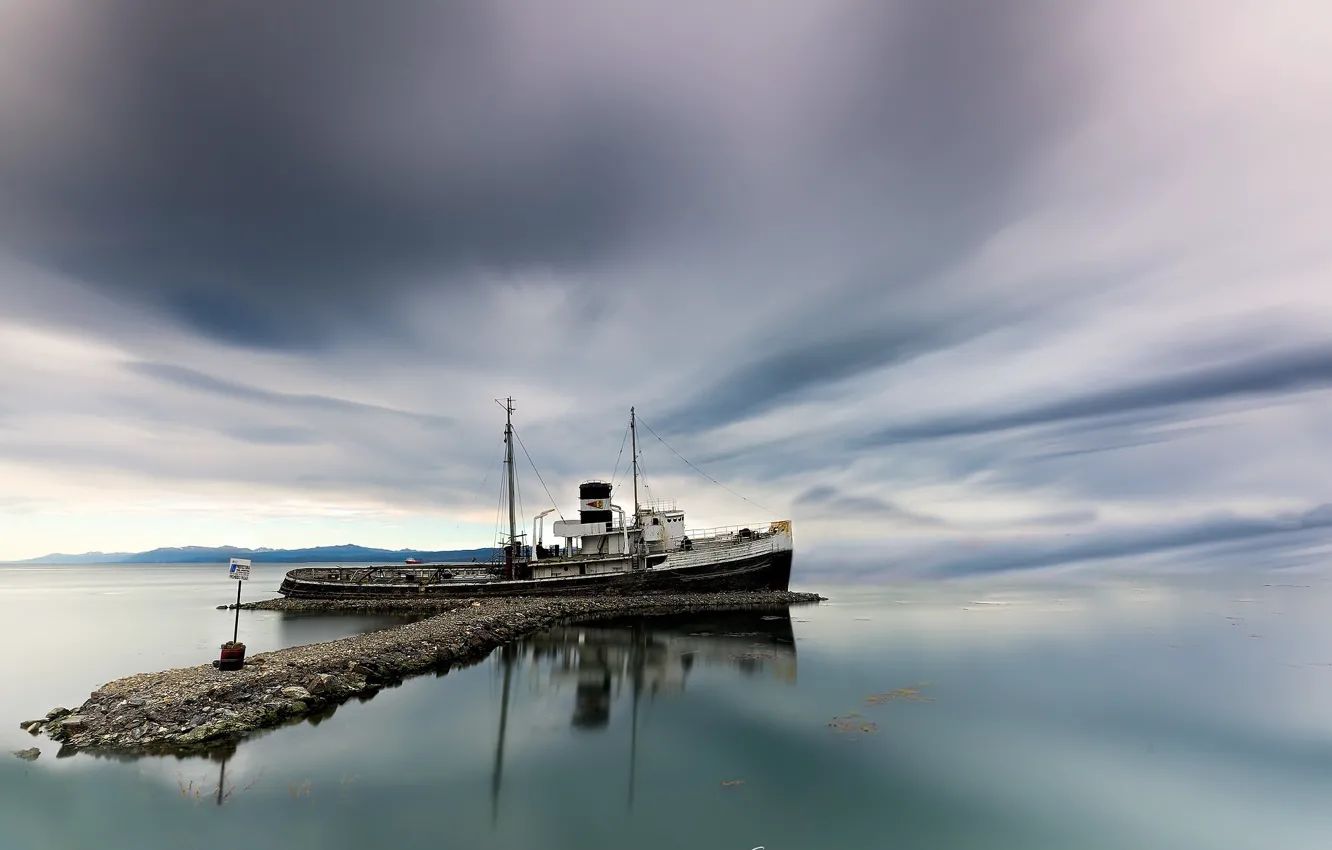 Photo wallpaper fog, ship, pier